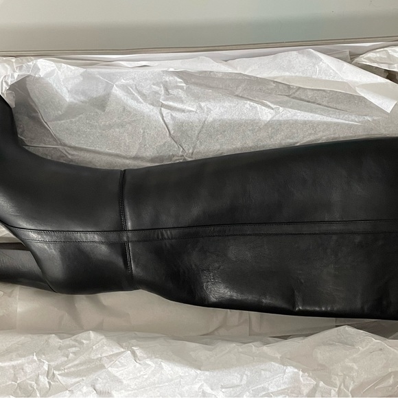 Women’s tall black leather boots - Picture 2 of 6